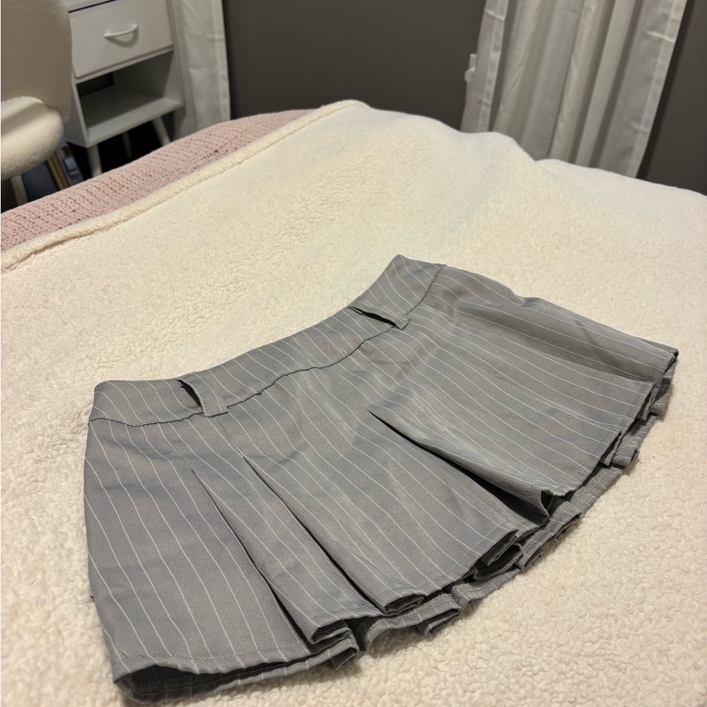 Gray Pinstripe Pleated Mini Skirt
